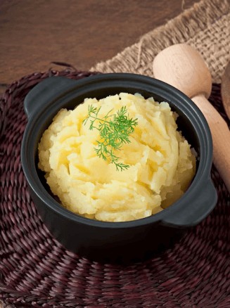 A delectable bowl of mashed potatoes